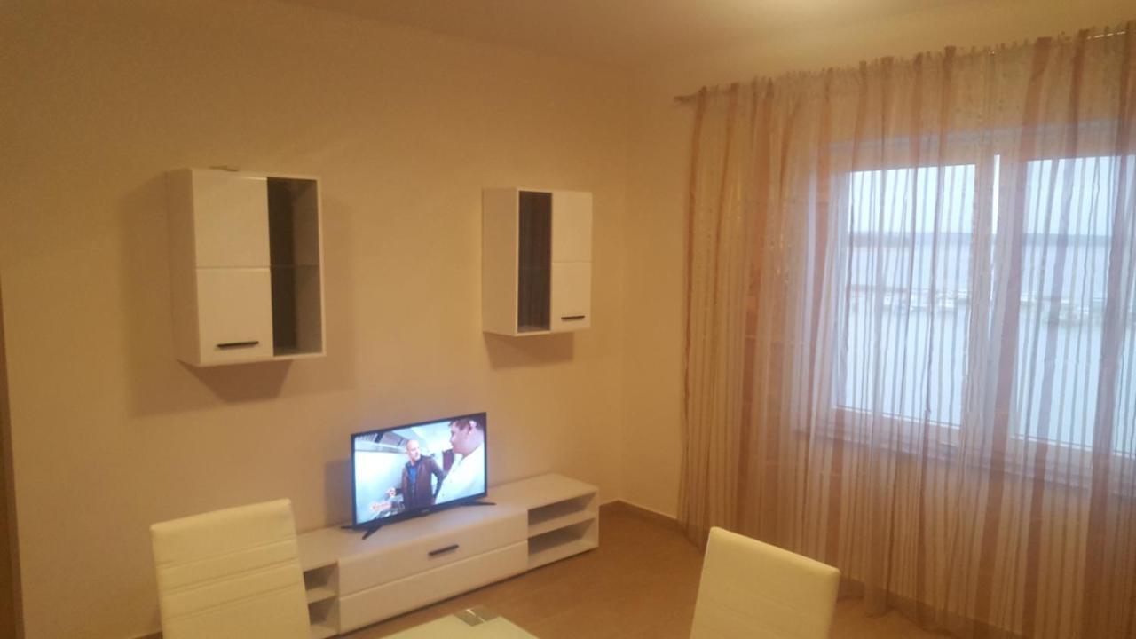 Banjol 441 Apartman Mare Rab Town Exterior photo